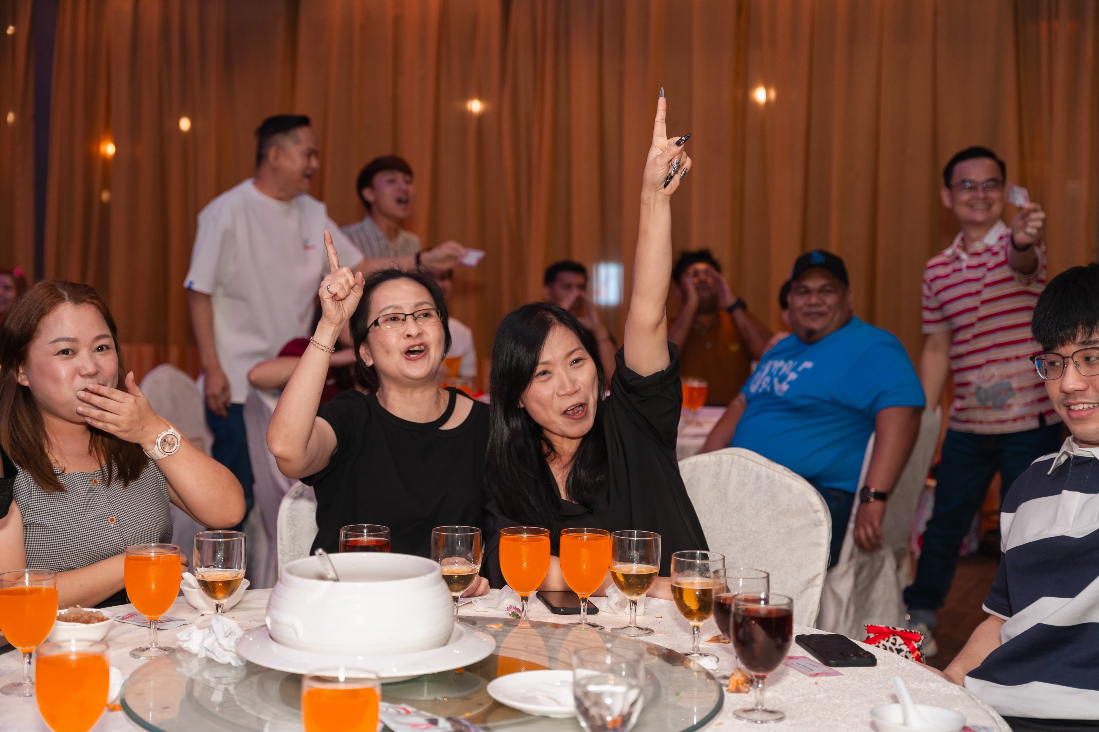 Annual dinner table games